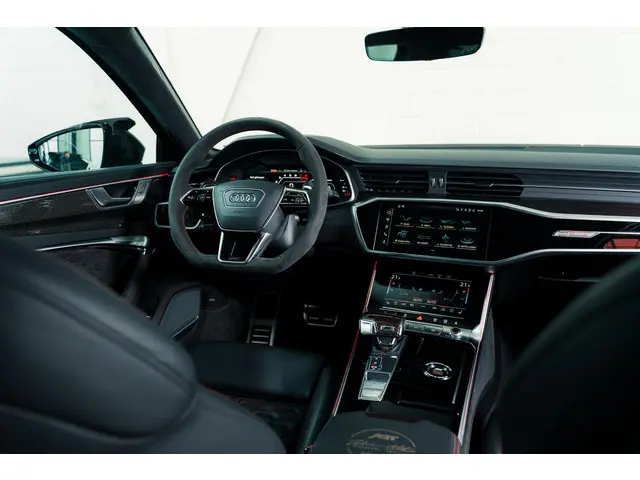 Audi RS6 RS 6 TFSI quattro 2023 Benzine 14