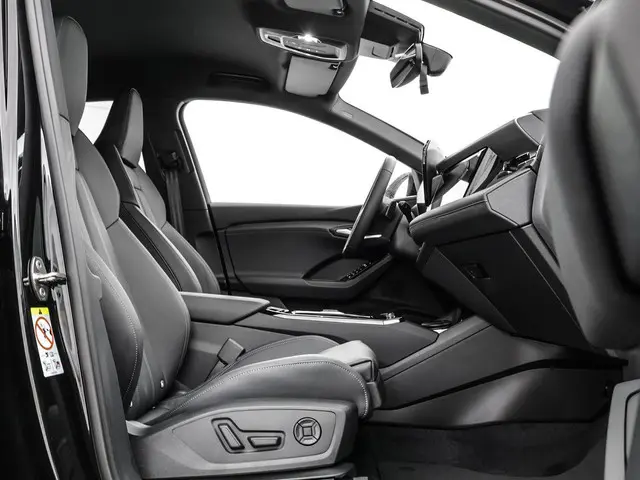 Audi Q6 e-tron S edition 252 PK 2025 Elektrisch 12