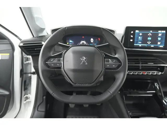Peugeot 208 PureTech 100 Allure Pack 2023 Benzine 28