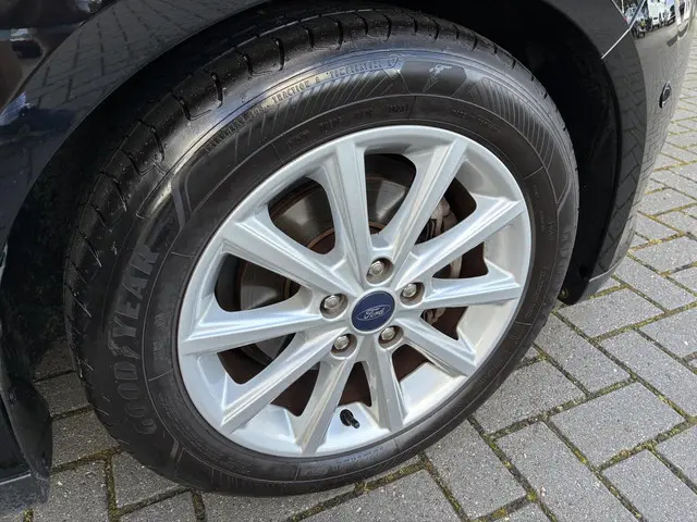 Ford C-MAX HELAAS VERKOCHT!!! 2017 Benzine 48