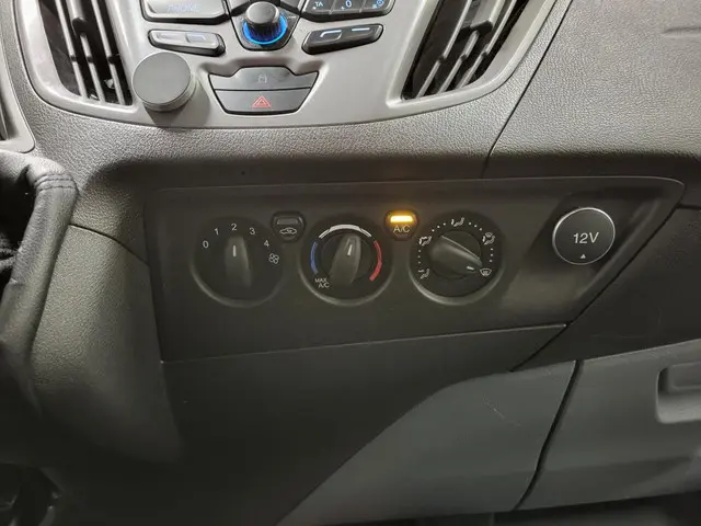 Ford Transit Custom 2.0TDCI L2/H1 Euro 6! 2018 Diesel 13