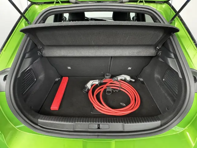 Opel Mokka-e Ultimate 50-kWh 11kw bl. 2023 Elektrisch 37