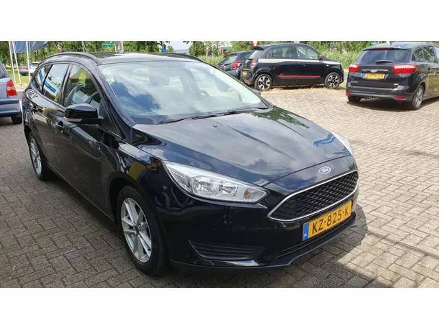Ford Focus Wagon 1.0 Trend 2017 Benzine 6
