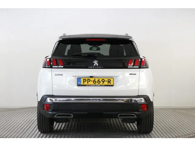 Peugeot 3008 1.2 PureTech GT Line 130 PK. 2017 Benzine 10