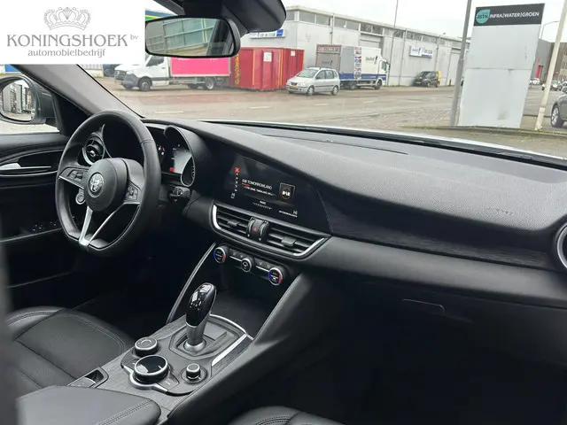 Alfa Romeo Giulia 2.0T Super 2019 Benzine 5
