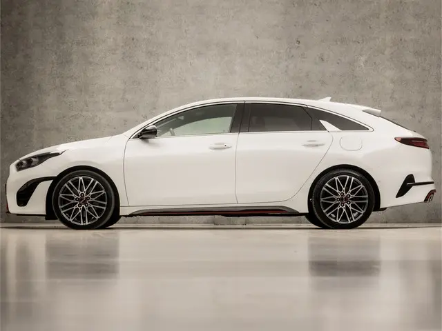 Kia ProCeed 1.6 T-GDi GT 2022 Benzine 2