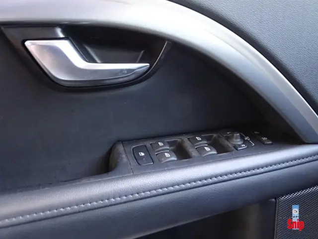 Volvo V70 1.6 T4 Limited Edition 2012 Benzine 22