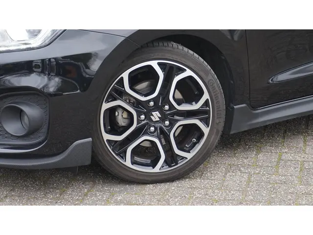 Suzuki Swift 1.4 Sport Smart Hybrid 2023 Benzine 8