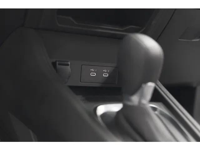 Renault Captur Mild Hybrid 160 EDC Techno 2024 Benzine 45