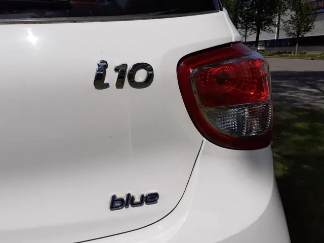 Hyundai i10 1.0i Go! *5drs*NAVI*airco*radio/CD* 2014 Benzine 25