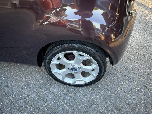 Ford Ka 1.2 Style start/stop 2014 Benzine 8
