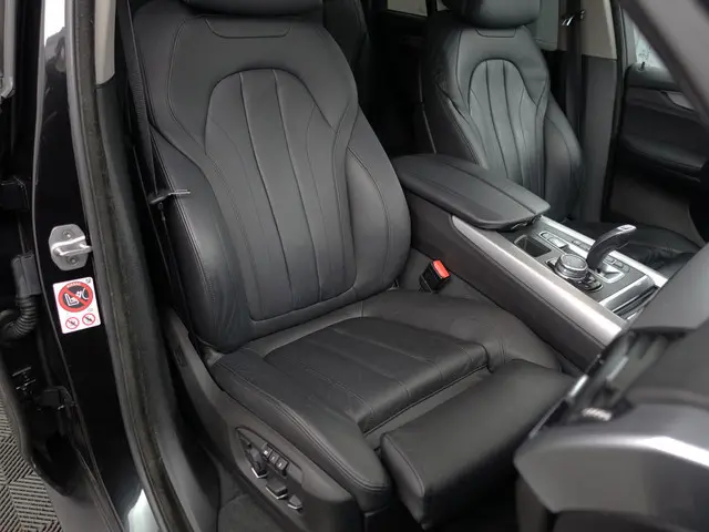 BMW X5 xDrive35i M Sport Aut- 2016 Benzine 28