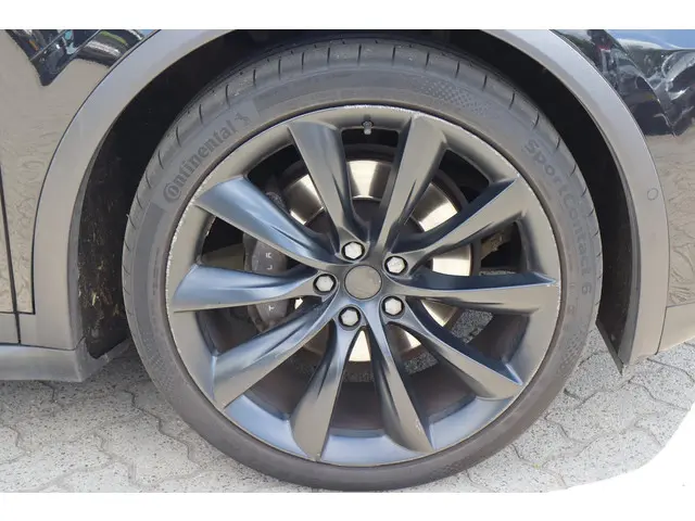 Tesla Model X 90D Base 6p. 2017 Elektrisch 14