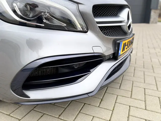Mercedes-Benz A-Klasse AMG 45 4MATIC 2016 Benzine 4