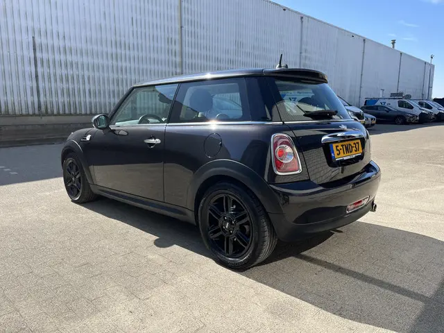 MINI One 1.6 Chili 2014 Benzine 59