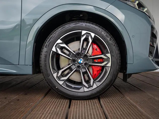 BMW iX2 eDrive20 2025 Elektrisch 6