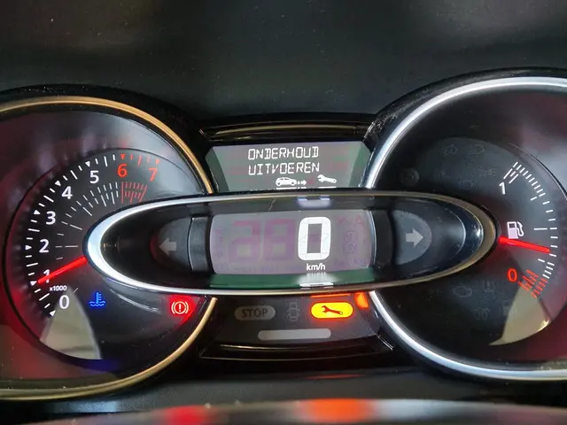 Renault Clio Estate 0.9 TCe Limited 2019 Benzine 12