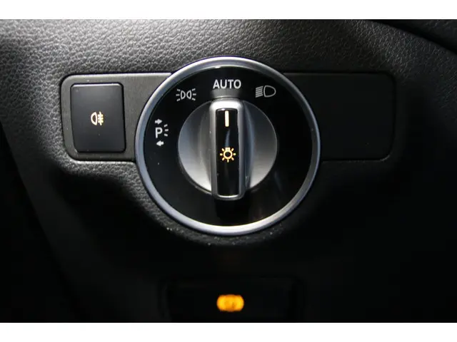 Mercedes-Benz CLA 180 2014 Benzine 19