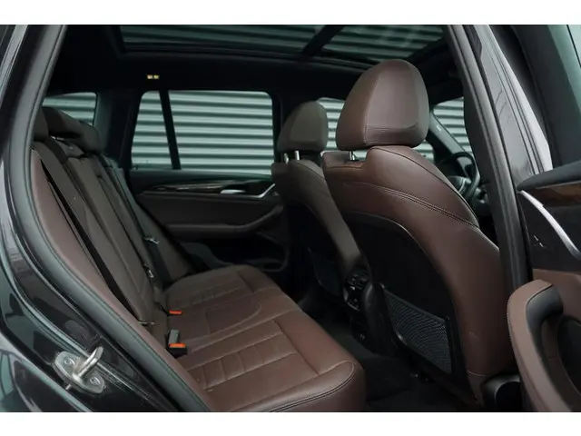 BMW X3 xDrive30e 2022 Hybride Benzine 8