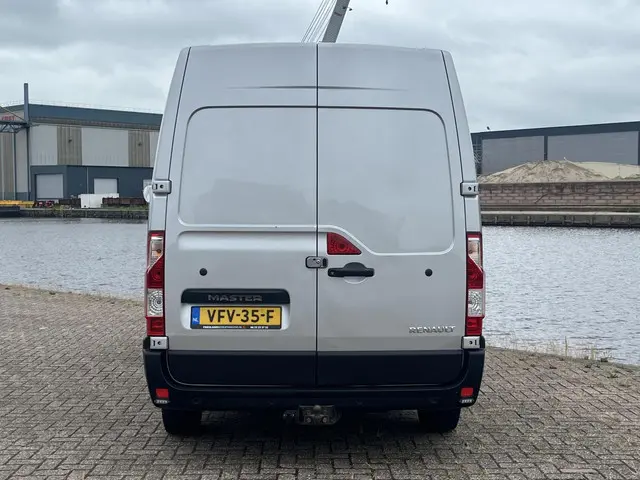 Renault Master bestel T35 2.3 dCi 135 L2H2 2020 Diesel 11
