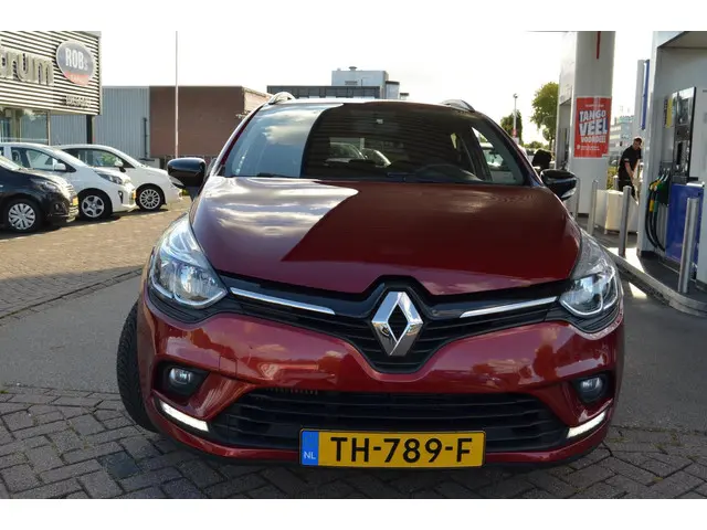 Renault Clio Estate 0.9 TCe Limited 2018 Benzine 8