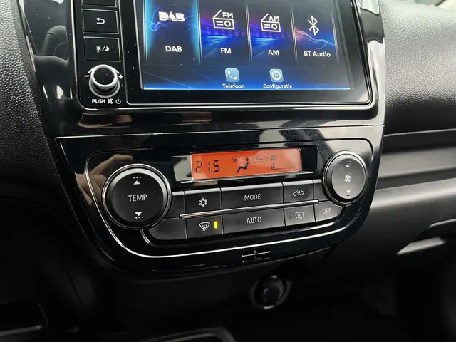 Mitsubishi Space Star 1.2 Intense 2021 Benzine 13