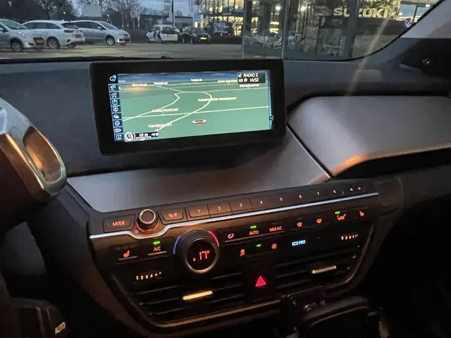 BMW i3 Basis 94Ah 33 kWh 2017 Elektrisch 9