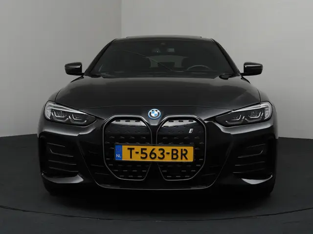 BMW i4 High Executive M-Sport 2023 Elektrisch 40