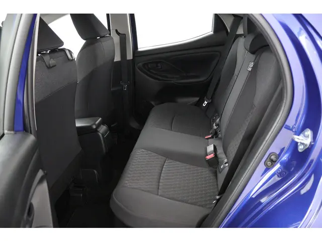 Toyota Yaris 1.5 Hybrid Dynamic 2022 Hybride Benzine 18