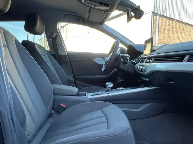 Audi A4 Avant 1.4 TFSI | Automaat + Cruise + Clima 2018 Benzine 8