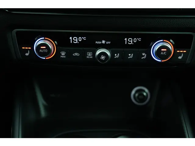 Audi A3 Limousine 30 TFSI 3x S-line 2020 Benzine 23