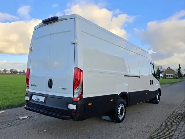 Iveco Daily 35S16V 2.3 410 H2 2023 Diesel 7