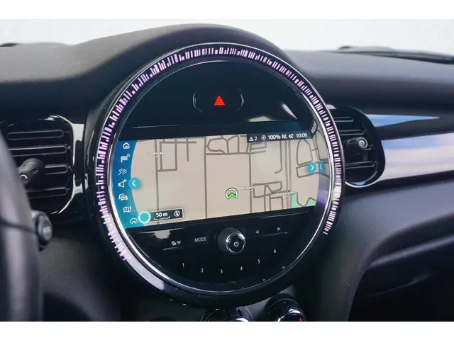 MINI 3-Deurs Cooper 2021 Benzine 21