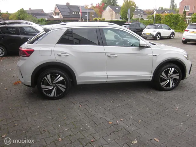 Volkswagen T-Roc 1.5 TSI R-Line Edition 2024 Benzine 4