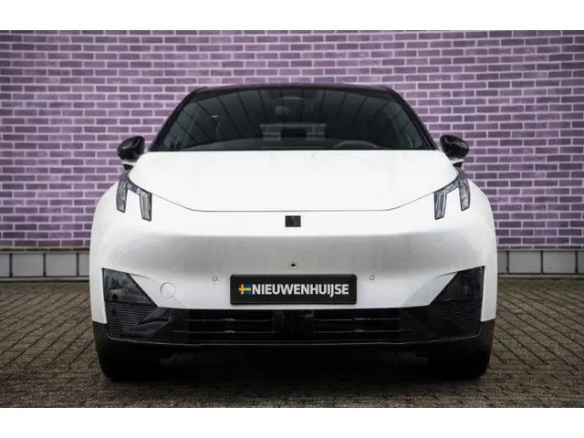 Lynk & Co 02 More 66 kWh 2025 Elektrisch 11