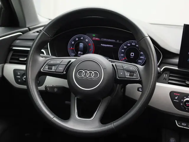 Audi A4 Avant 35 TFSI/150PK S Line 2021 Benzine 38