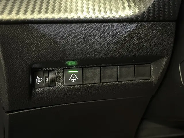 Peugeot 2008 1.2 PureTech 130 Allure 2024 Benzine 34