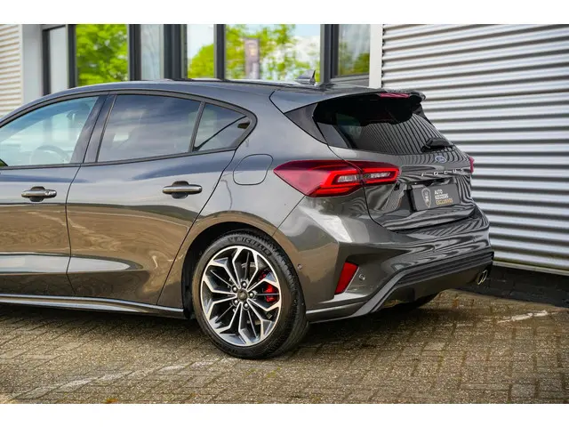 Ford Focus 1.0 EcoBoost Hybrid ST Line 2024 Benzine 30