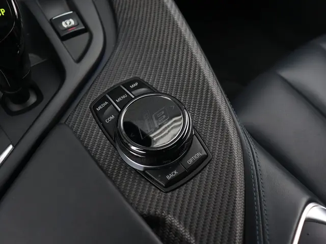 BMW i8 Roadster 2019 Hybride Benzine 22