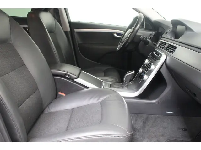 Volvo V70 T4 190pk Classic Edition Automaat 2015 Benzine 7