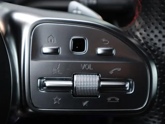 Mercedes-Benz EQA 250+ AMG Line 71 kWh 2023 Elektrisch 19