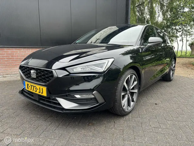 SEAT Leon 1.5 eTSI FR Hele nette auto 2021 Benzine 2