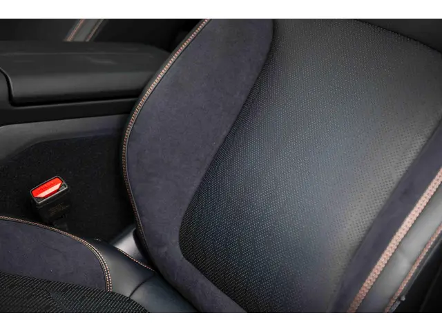 Lynk & Co 08 1.5 More 2026 Hybride Benzine 34