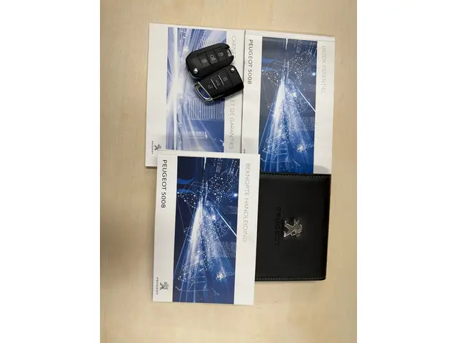 Peugeot 5008 1.6 e-THP GT-Line - 7 personen 2018 Benzine 84