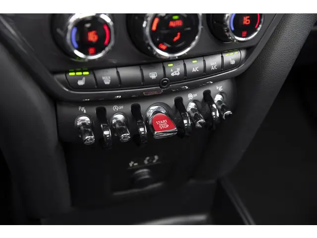 MINI Countryman 1.5 Cooper Chili 2017 Benzine 32