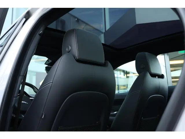 Jaguar E-PACE 2.0 P250 AWD R-Dynamic S 2019 Benzine 32