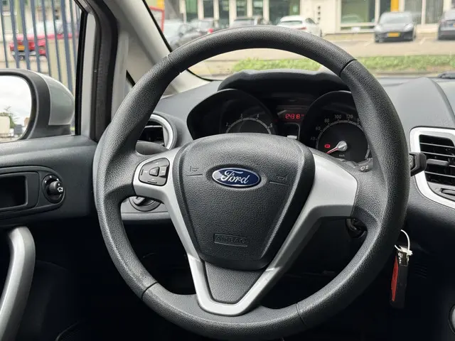 Ford Fiesta 1.25 Limited 2012 Benzine 18