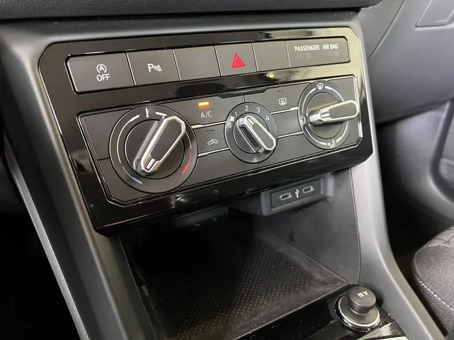 Volkswagen T-Cross 1.0 TSI Life 2021 Benzine 18
