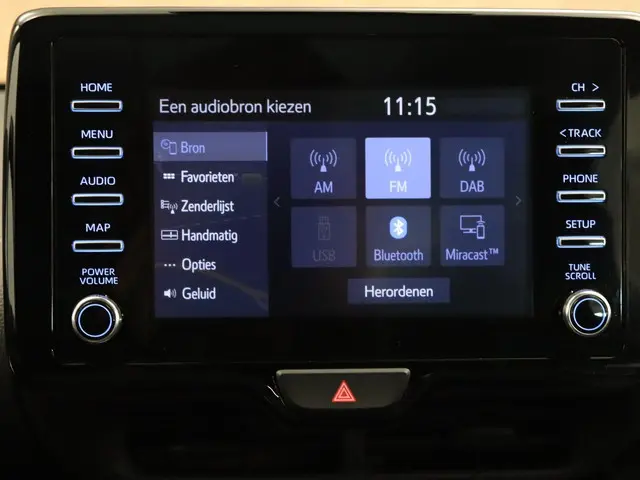 Toyota Yaris 1.5 Hybrid Active 2021 Hybride Benzine 32