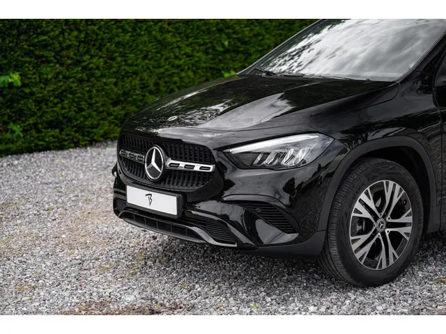 Mercedes-Benz GLA 250 e 2024 Hybride Benzine 25